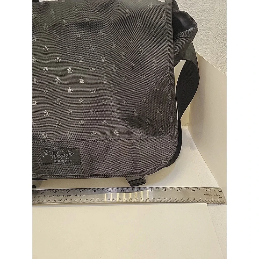 Original Penguin Messenger Bag‎ by Munsingwear Laptop Black Penguin Logo